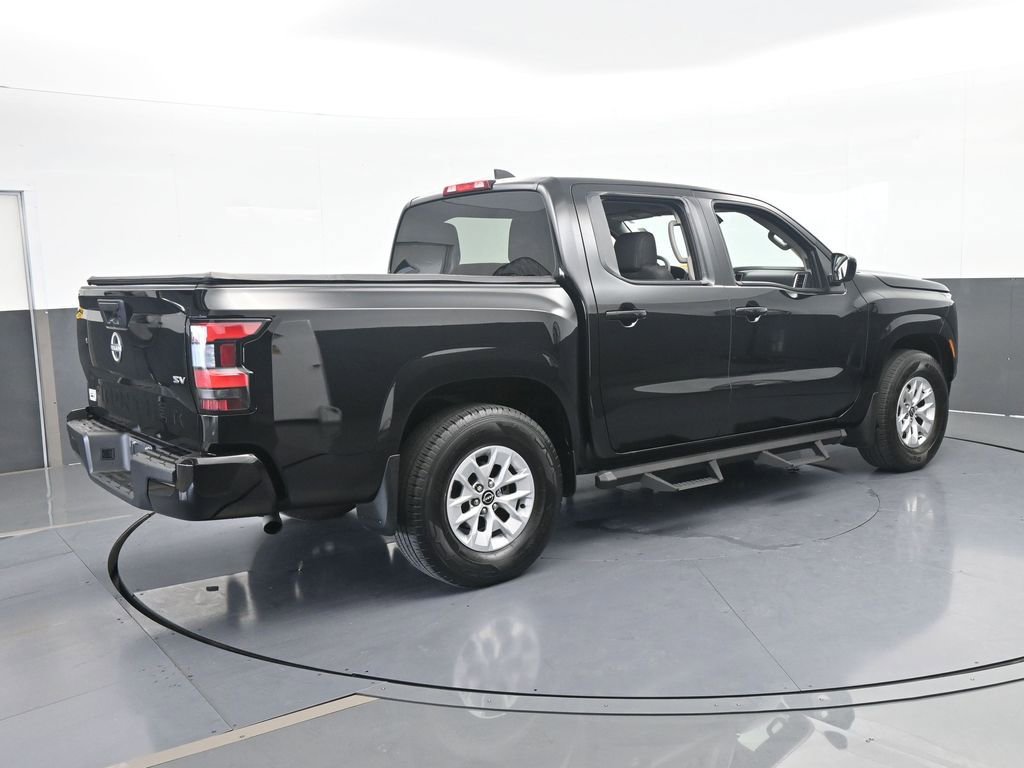Used 2024 Nissan Frontier SV image 6