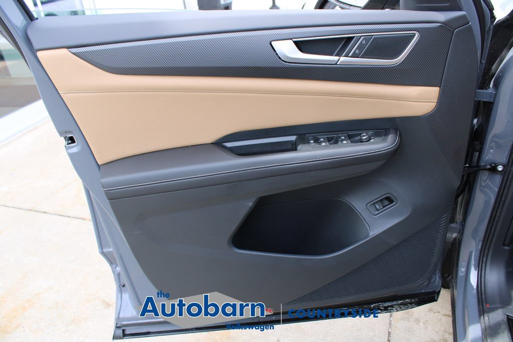 New 2026 Volkswagen Atlas Cross Sport SEL R-Line AWD/4WD image 9