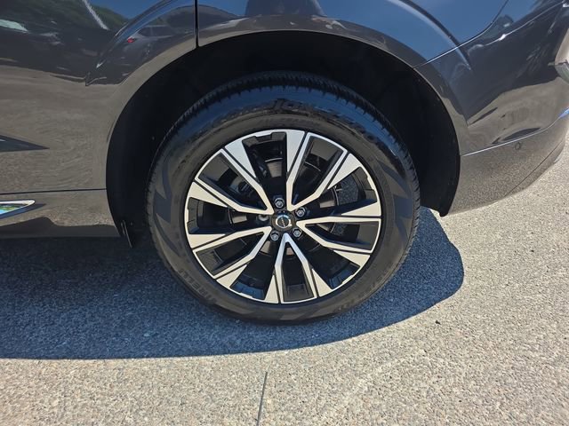 Used 2023 Volvo XC60 B5 Plus w/ Protection Package Premier FWD image 17