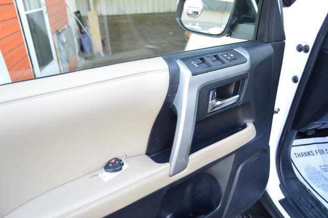 Used 2014 Toyota 4Runner SR5 Premium AWD/4WD image 59