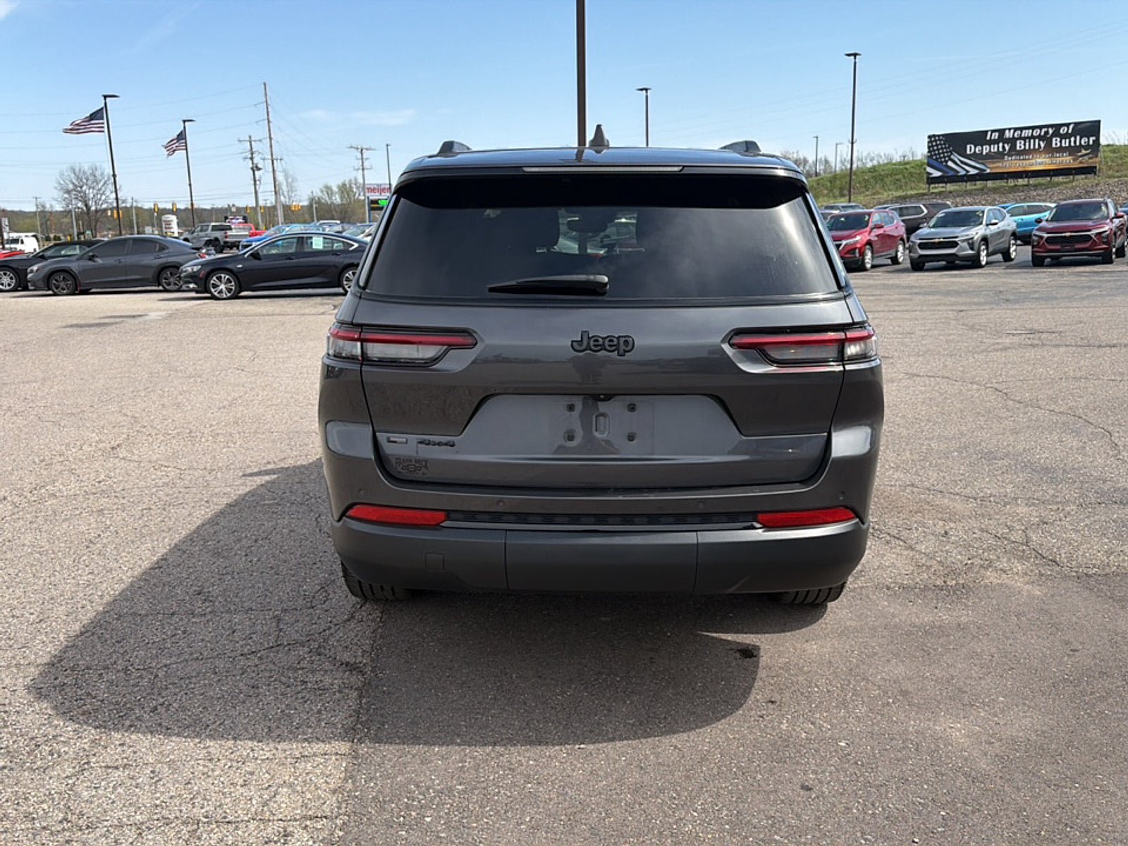 Used 2023 Jeep Grand Cherokee L Laredo AWD/4WD image 5