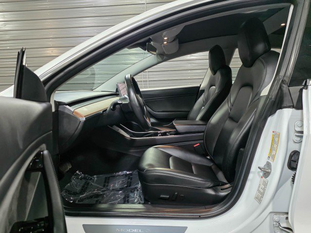 Used 2018 Tesla Model 3 Long Range image 13