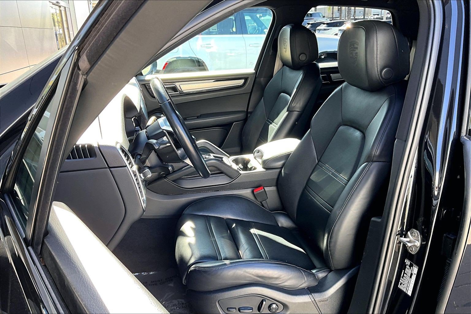 Used 2022 Porsche Cayenne S AWD/4WD image 25