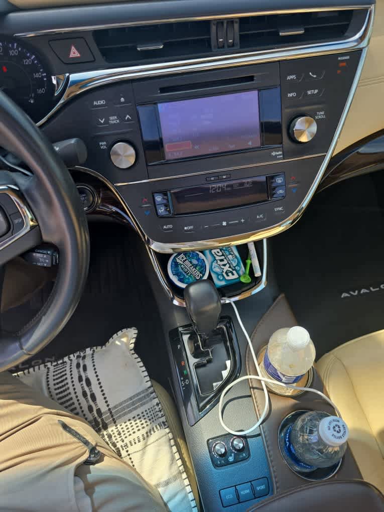 Used 2013 Toyota Avalon XLE Touring FWD image 7