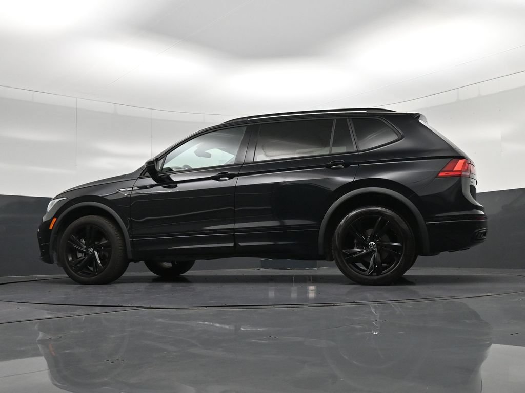 Used 2023 Volkswagen Tiguan SE R-Line FWD image 25