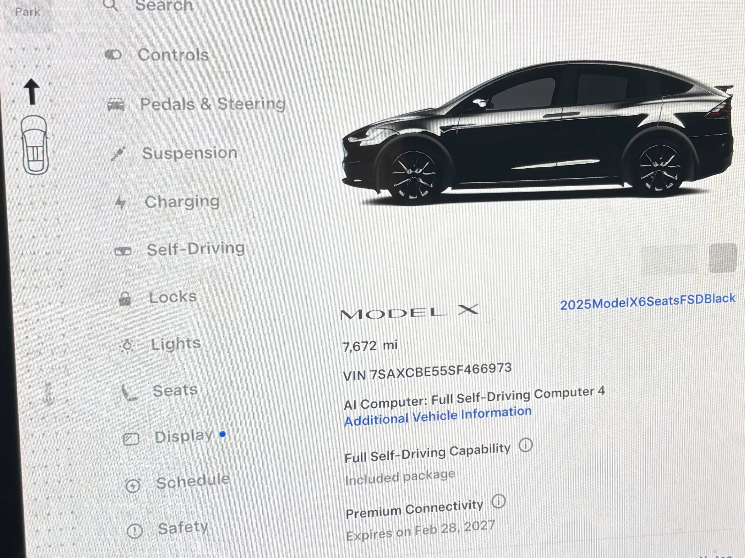 Used 2025 Tesla Model X AWD/4WD image 10