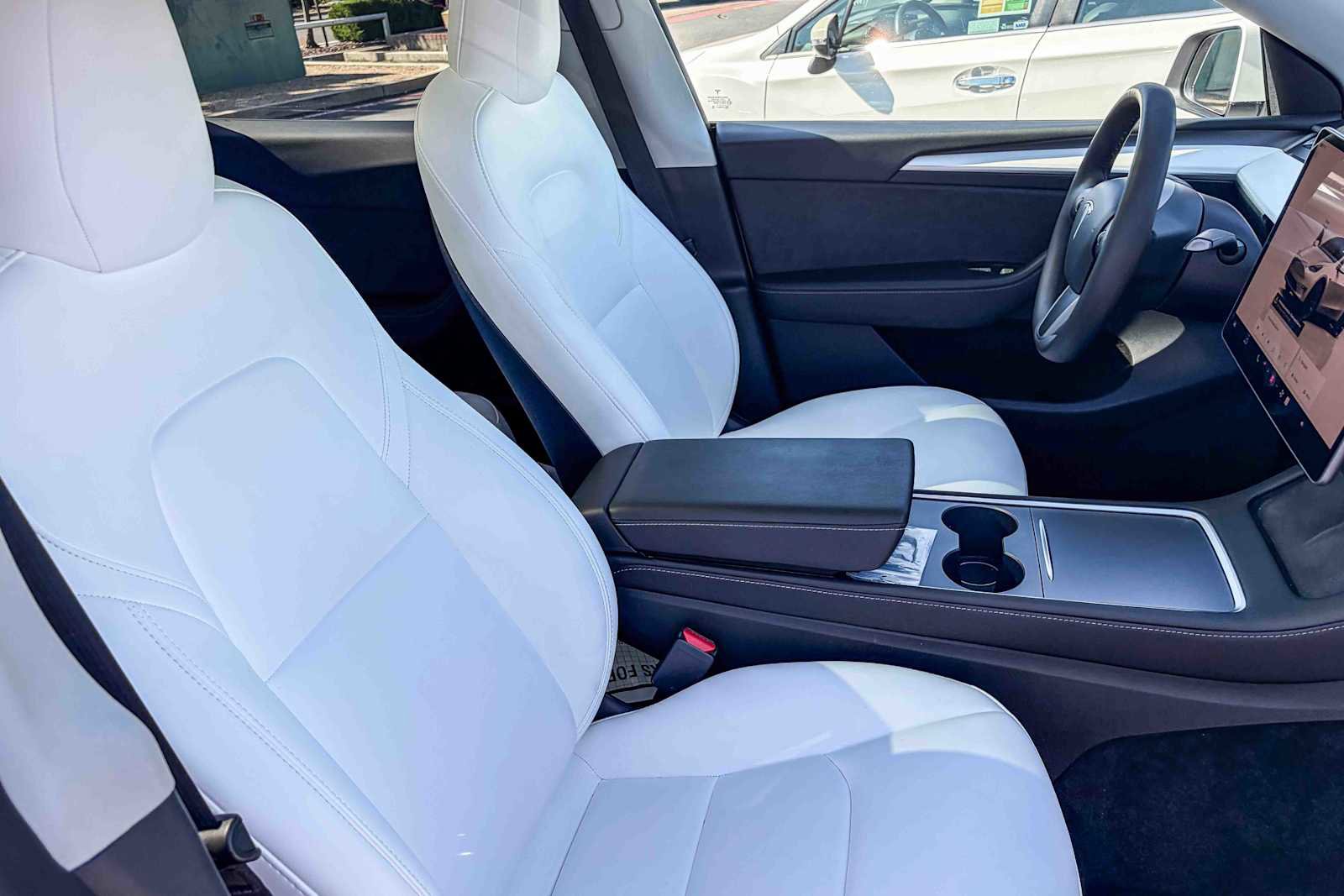 Used 2023 Tesla Model Y Long Range image 15