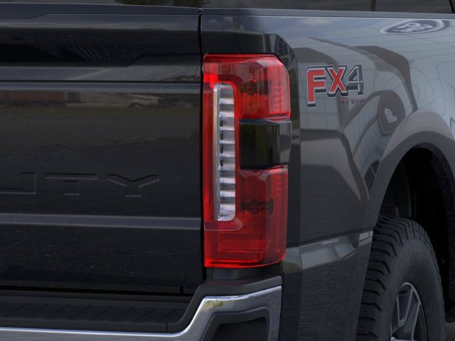 New 2026 Ford F350 Lariat w/ FX4 Off-Road Package image 21