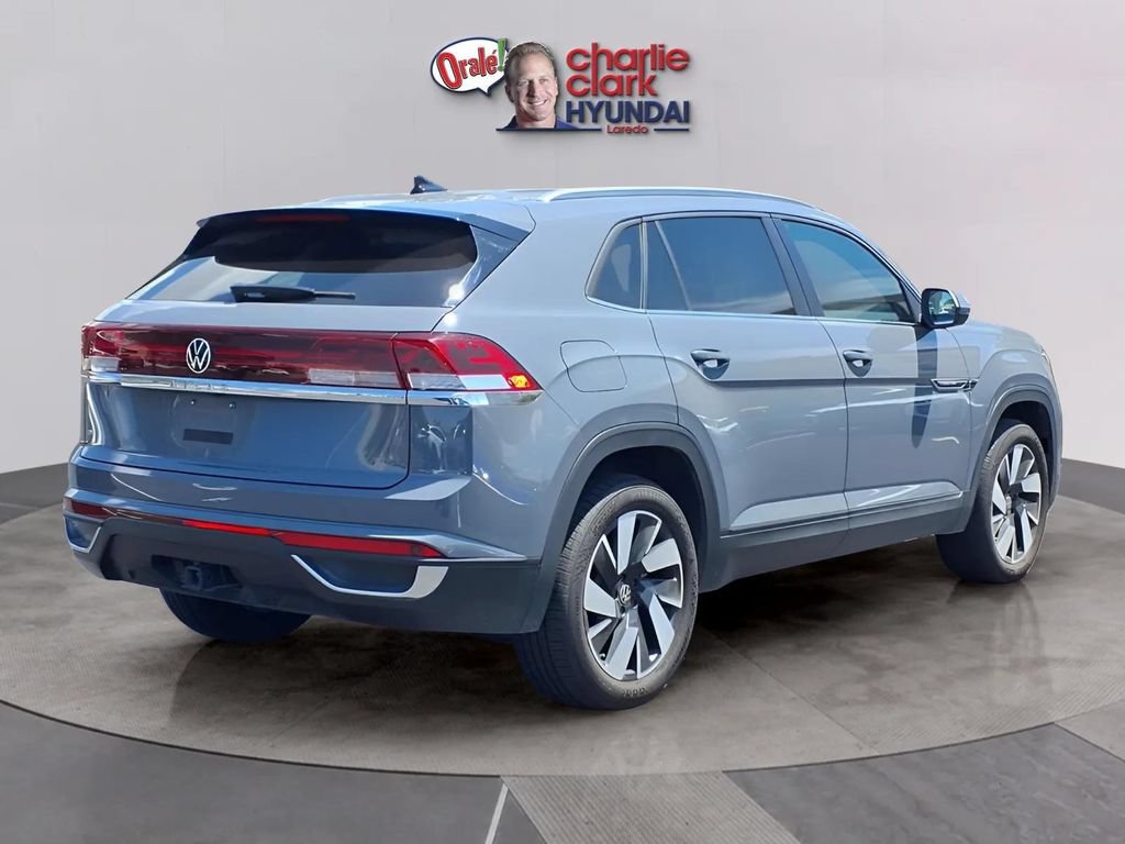 Used 2026 Volkswagen Atlas Cross Sport SE FWD image 5