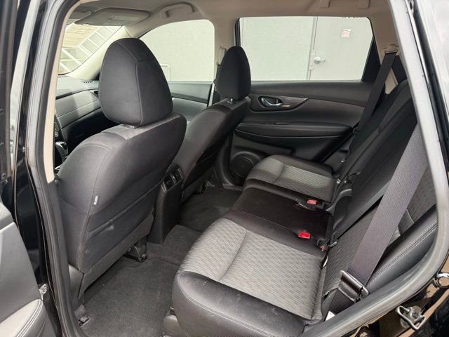 Used 2020 Nissan Rogue SV image 13