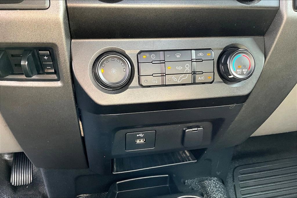 Used 2020 Ford F350 XL w/ Power Equipment Group image 14