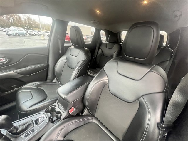 Used 2019 Jeep Cherokee Latitude Plus image 6