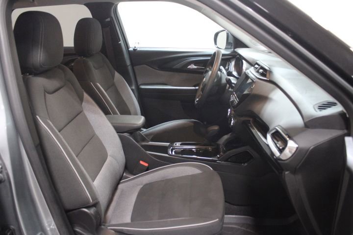 Used 2023 Chevrolet TrailBlazer LT w/ Convenience Package FWD image 23