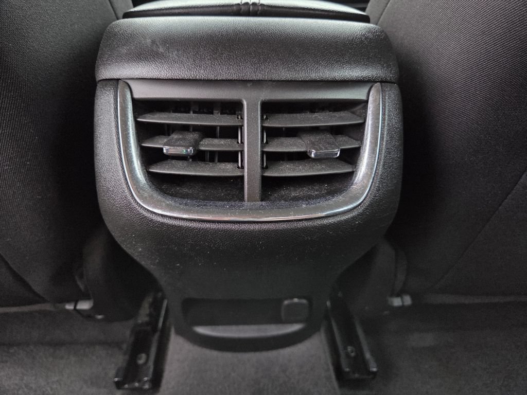 Used 2025 Chevrolet Malibu LT FWD image 18