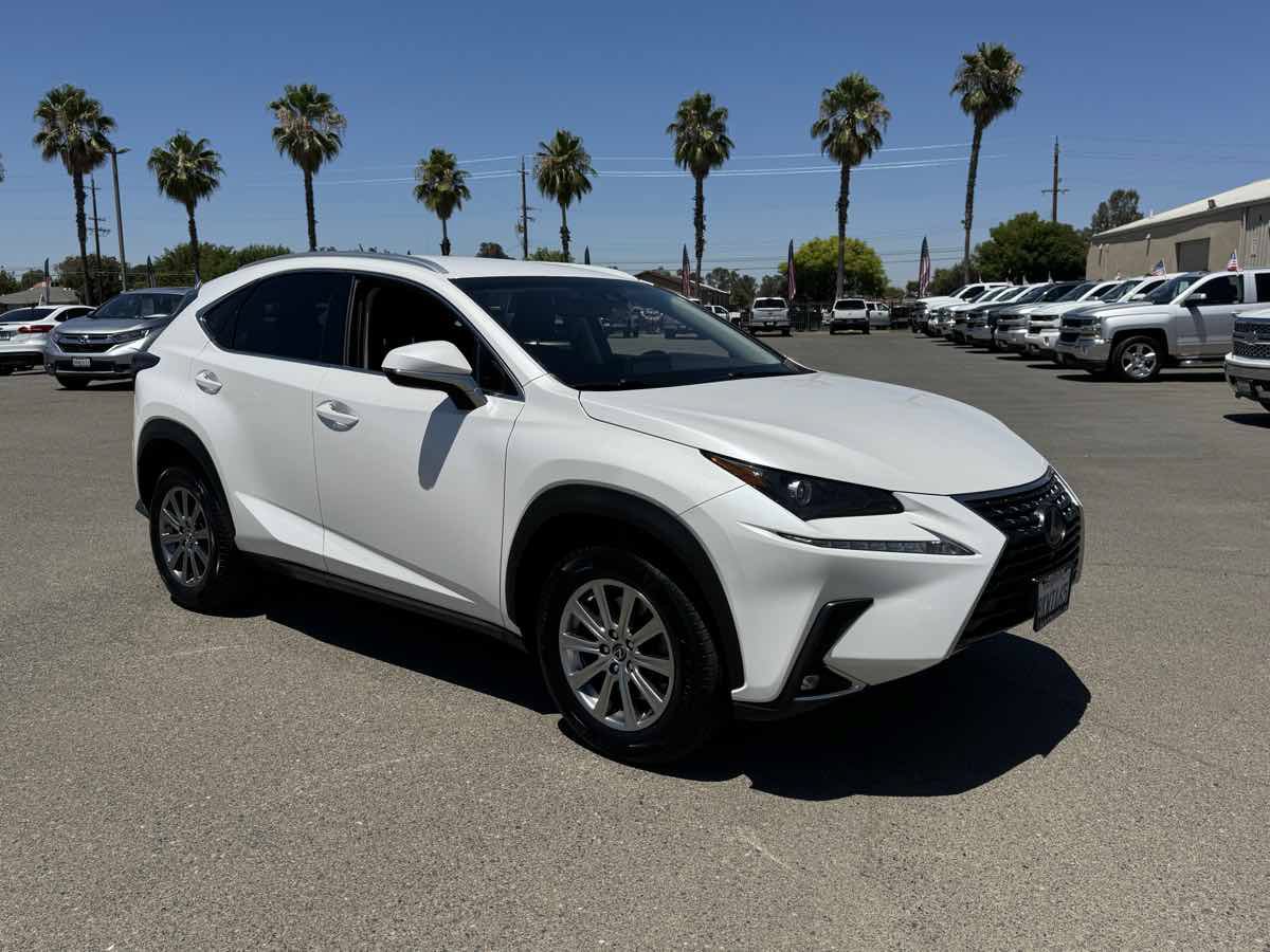 Used 2018 Lexus NX 300 FWD image 2