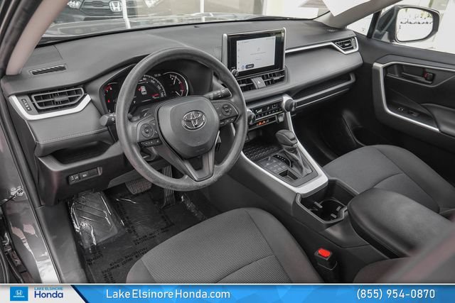 Used 2023 Toyota RAV4 LE AWD/4WD image 17