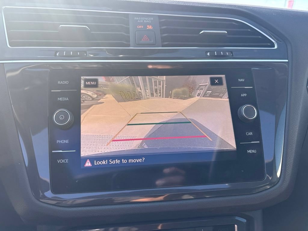 Used 2019 Volkswagen Tiguan SEL Premium AWD/4WD image 17