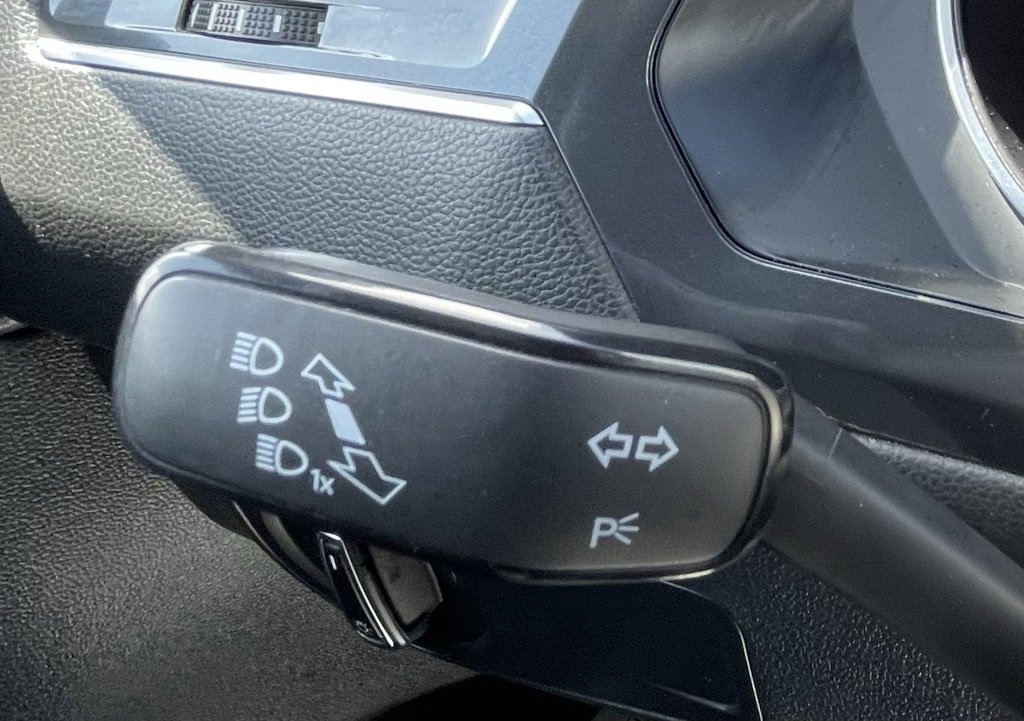 Used 2021 Volkswagen Tiguan SE image 21