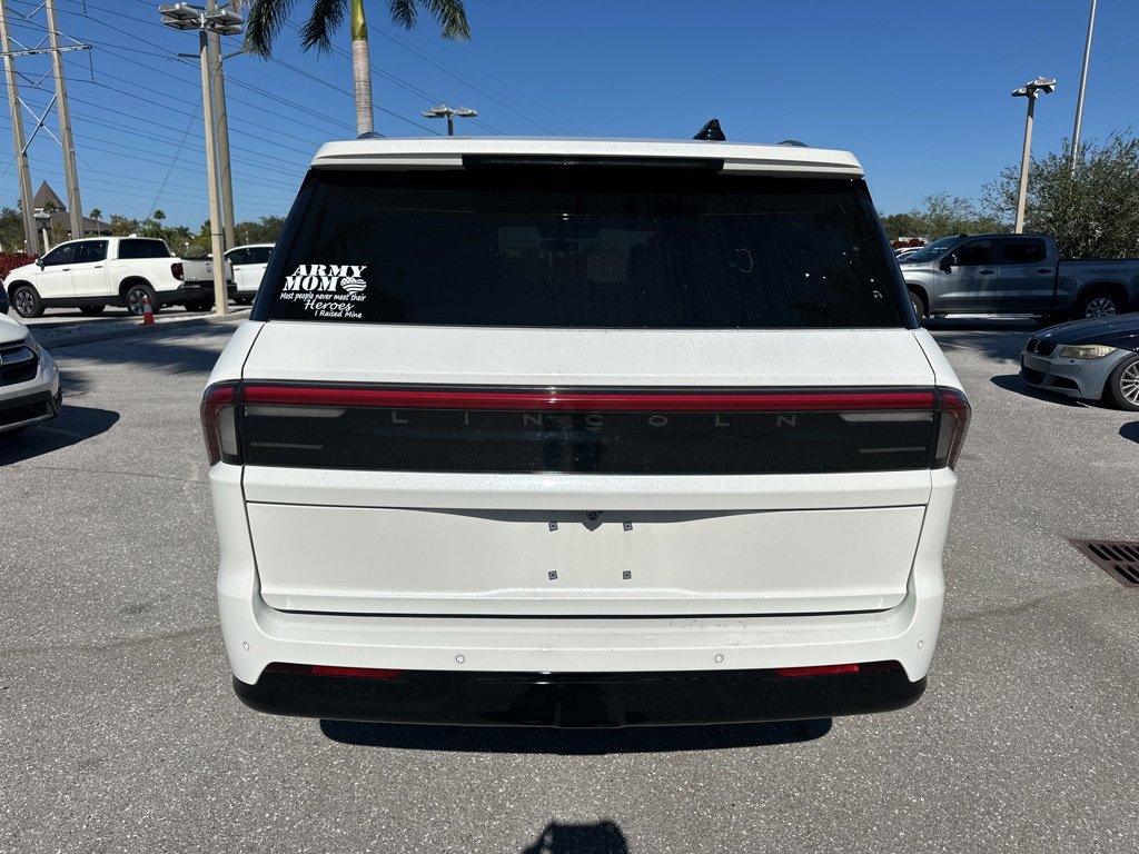 Used 2025 Lincoln Navigator L Black Label image 9