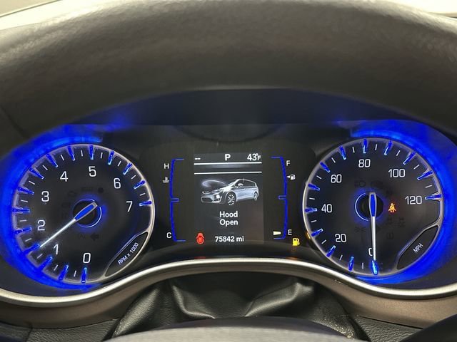 Used 2018 Chrysler Pacifica Touring Plus w/ Tire & Wheel Group image 6