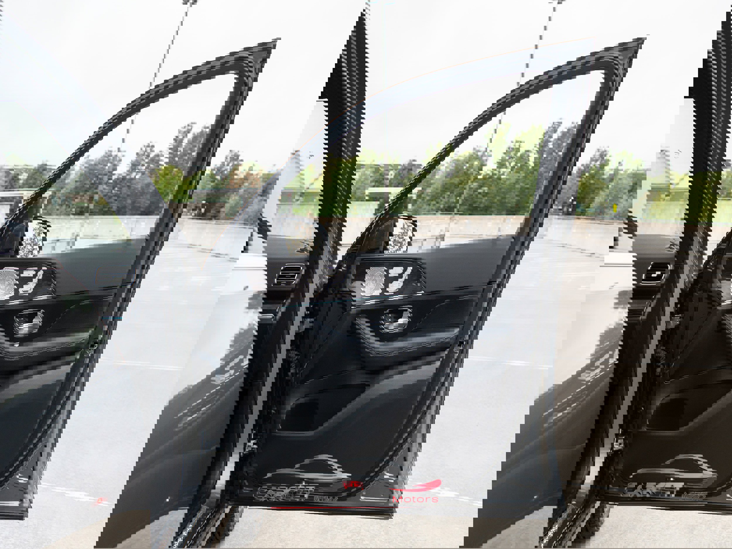 Used 2021 Mercedes-Benz GLE 350 4MATIC w/ Premium Package image 39