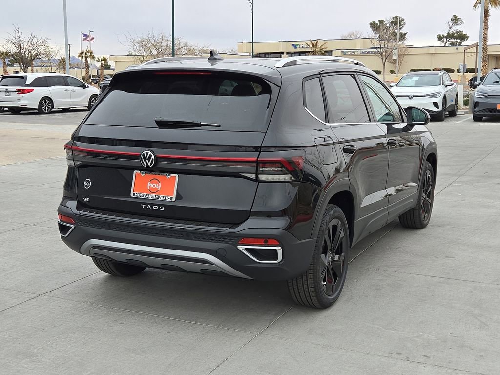 Used 2025 Volkswagen Taos SE FWD image 11