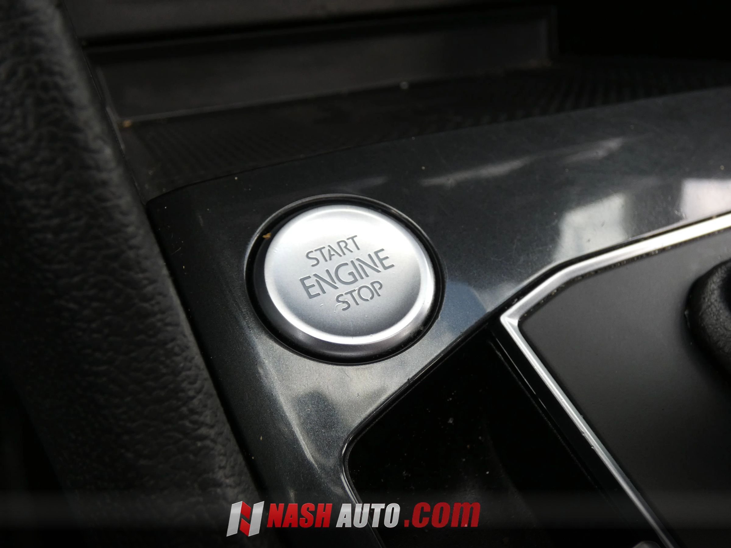 Used 2020 Volkswagen Tiguan SE w/ Panoramic Sunroof Package FWD image 63
