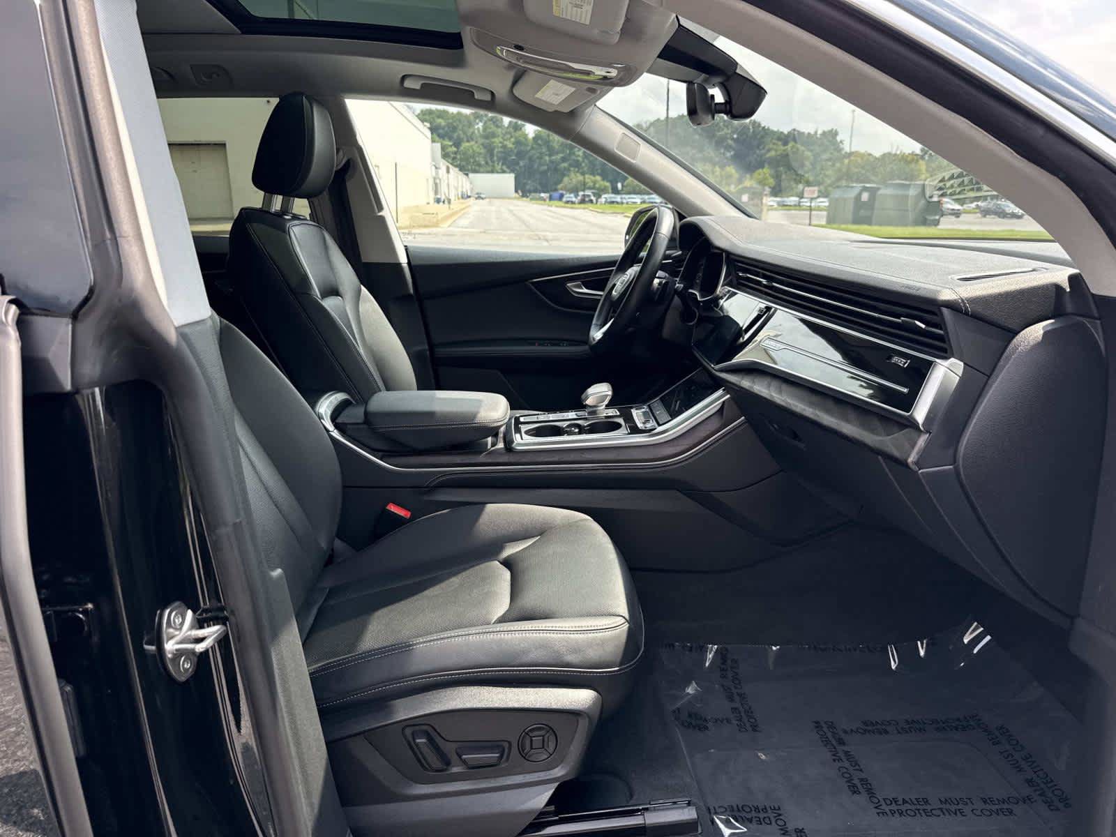 Used 2023 Audi Q8 Premium Plus AWD/4WD image 16