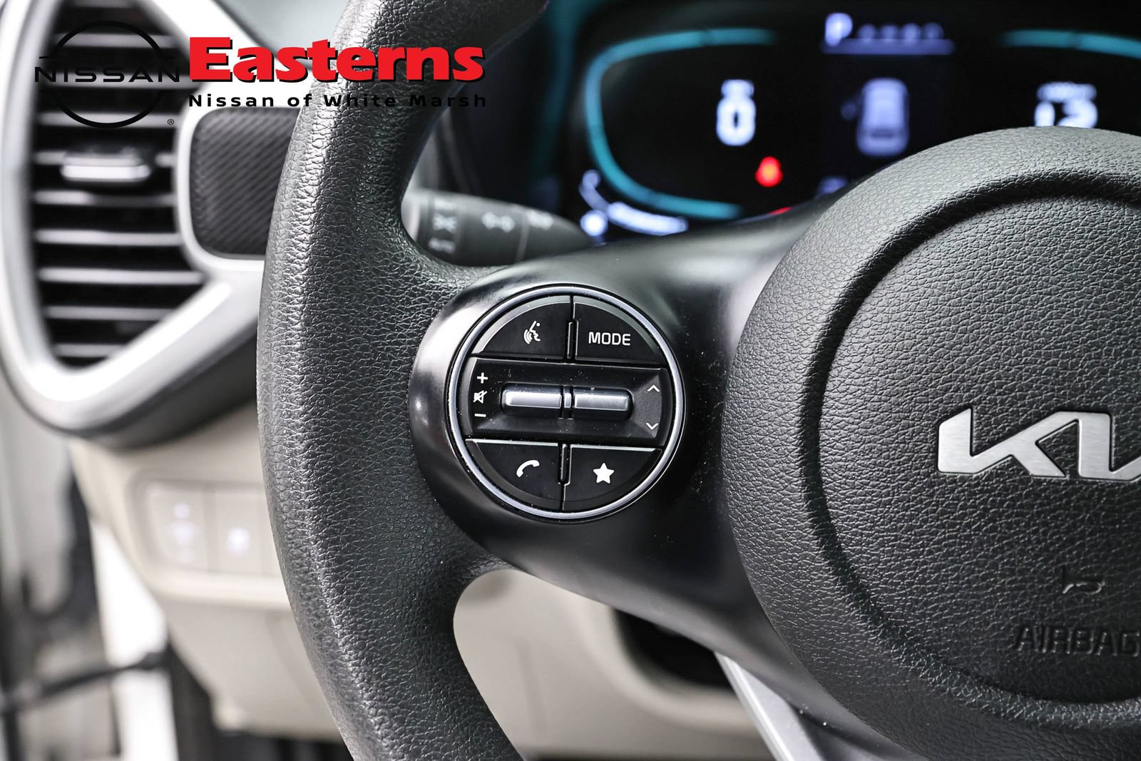 Used 2023 Kia Soul LX FWD image 15