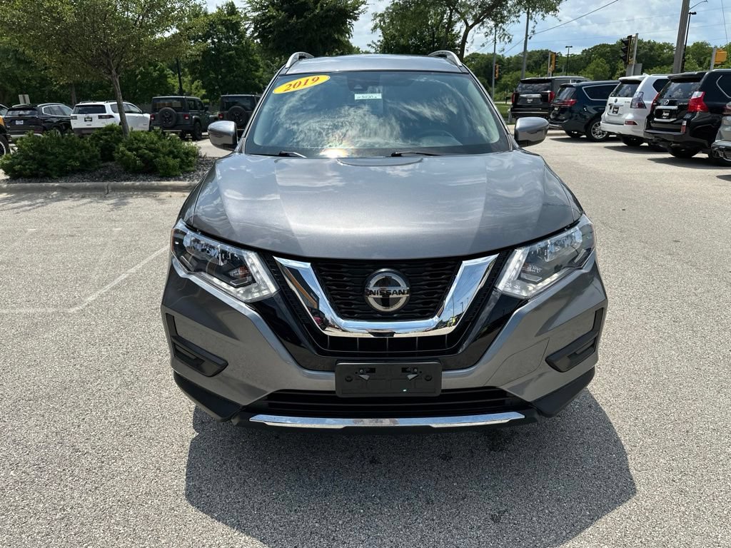 Used 2019 Nissan Rogue SV AWD/4WD image 3