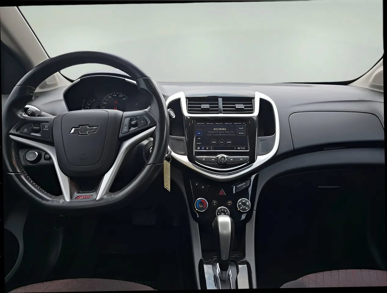 Used 2020 Chevrolet Sonic LT w/ RS Package FWD image 13