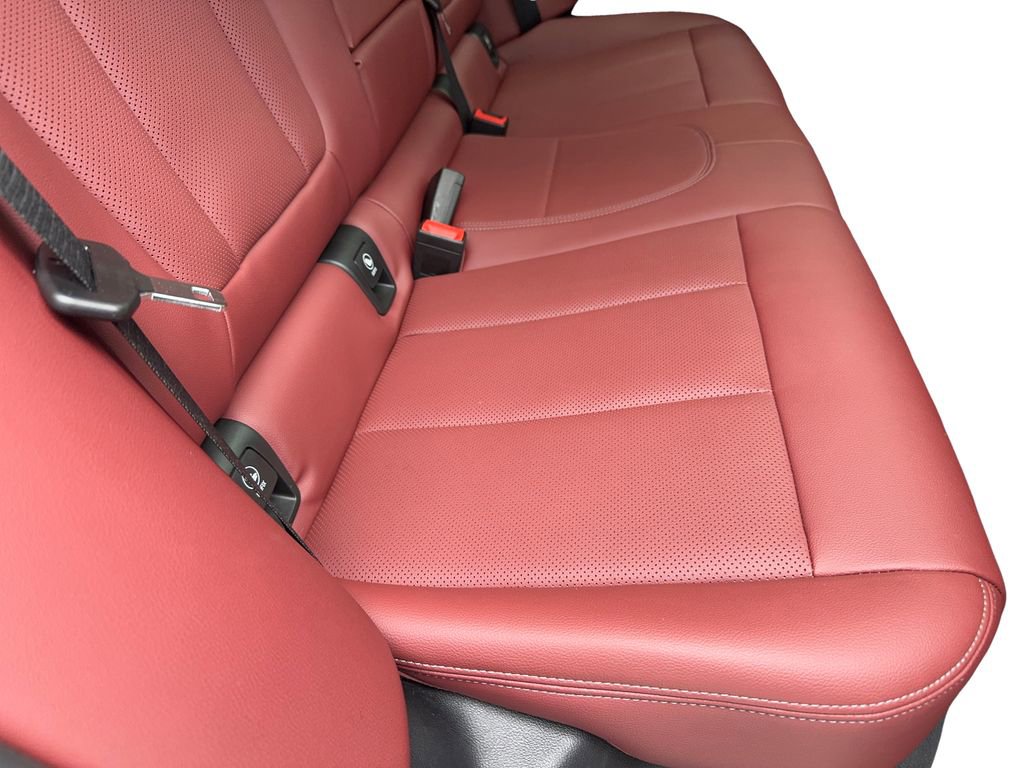 Used 2023 BMW X4 M40i w/ Premium Package image 52