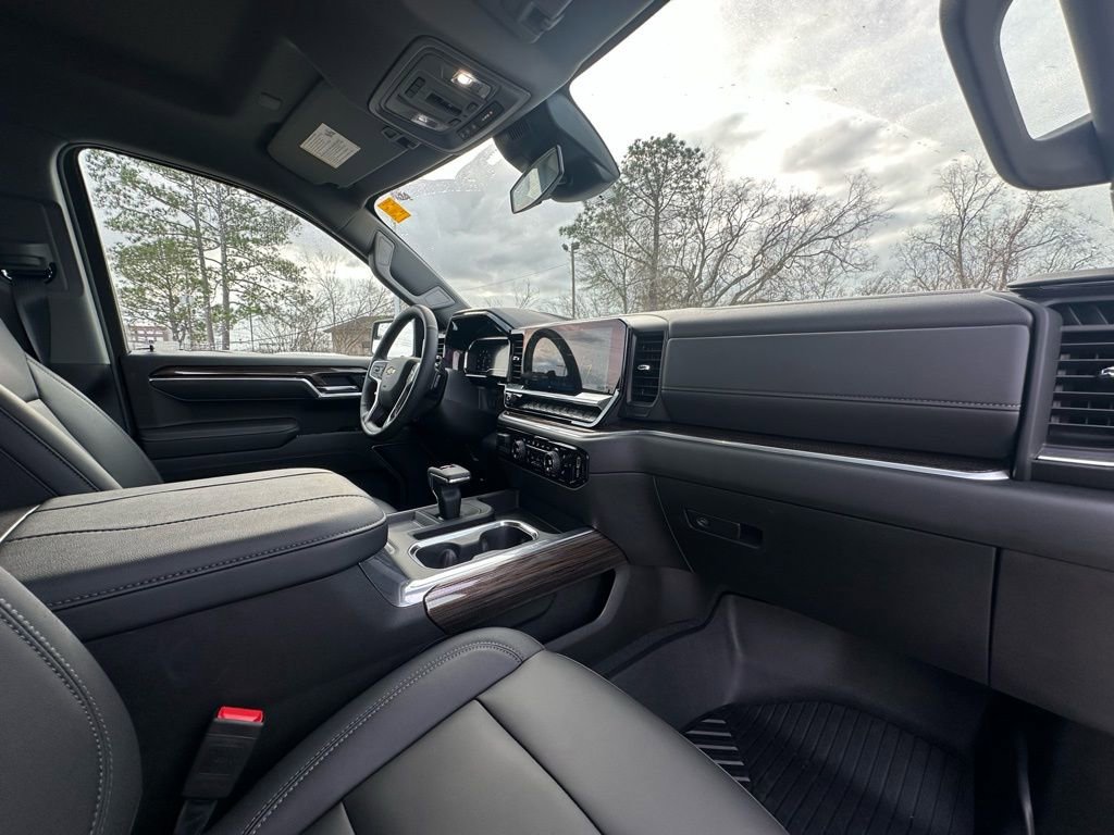 Used 2025 Chevrolet Silverado 1500 LT w/ Z71 Off-Road Package image 29