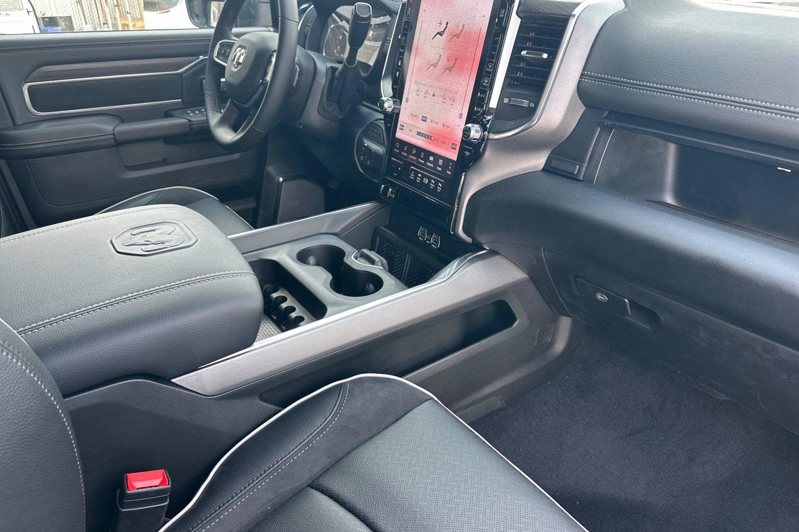 New 2026 RAM 3500 Laramie AWD/4WD image 14