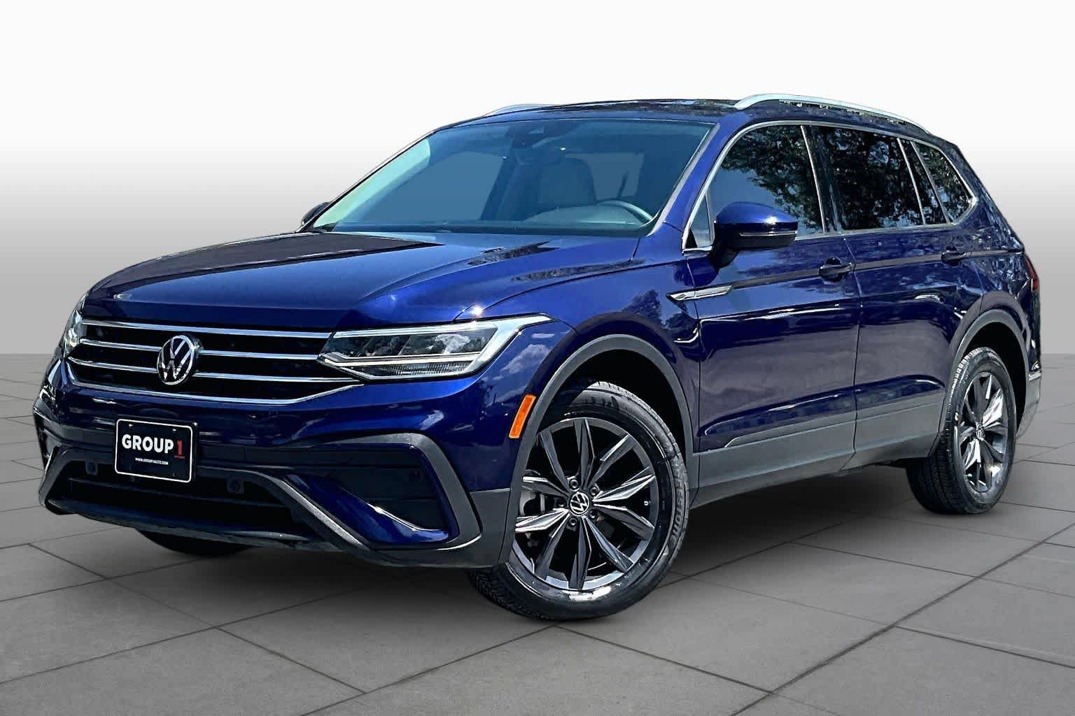 Used 2023 Volkswagen Tiguan SE FWD image 1