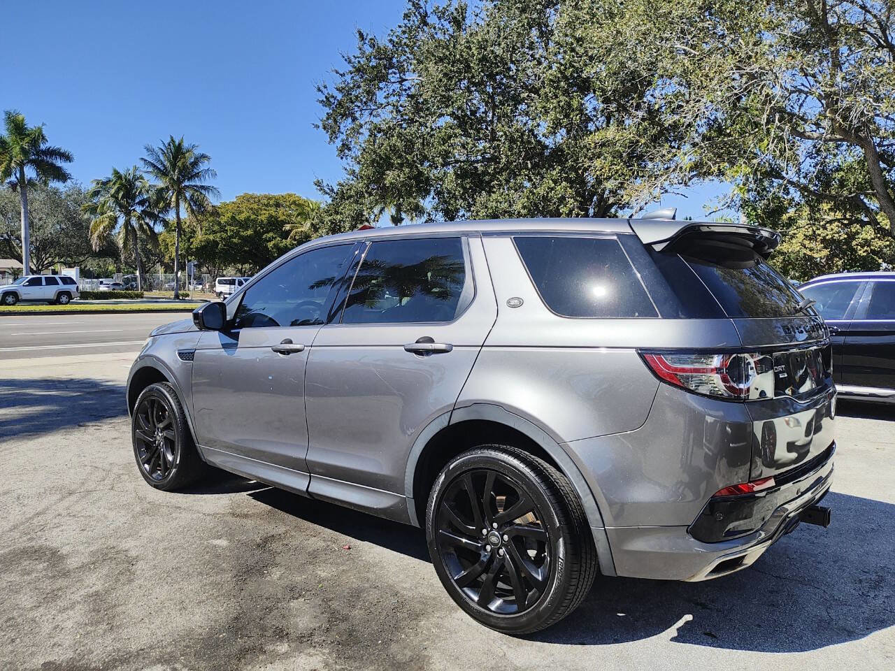Used 2017 Land Rover Discovery Sport HSE image 5