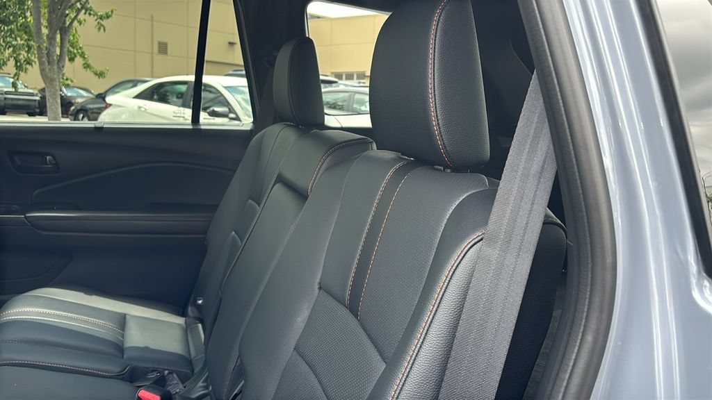 Certified 2025 Honda Passport TrailSport image 30