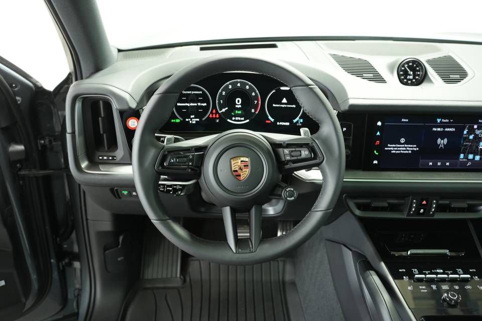 New 2026 Porsche Cayenne S image 13