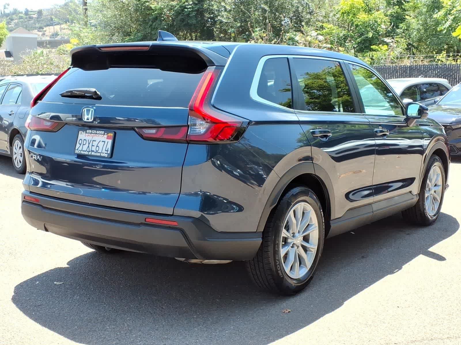 Used 2025 Honda CR-V EX image 4