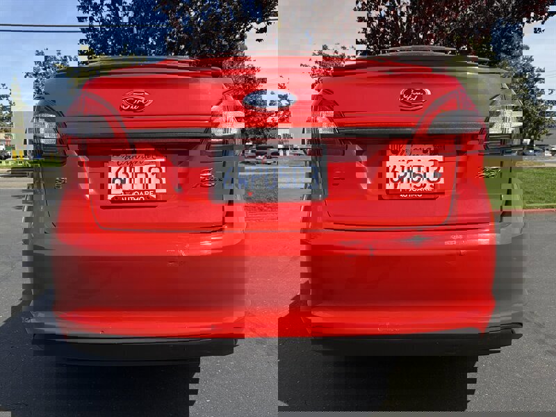 Used 2013 Ford Fiesta SE image 11