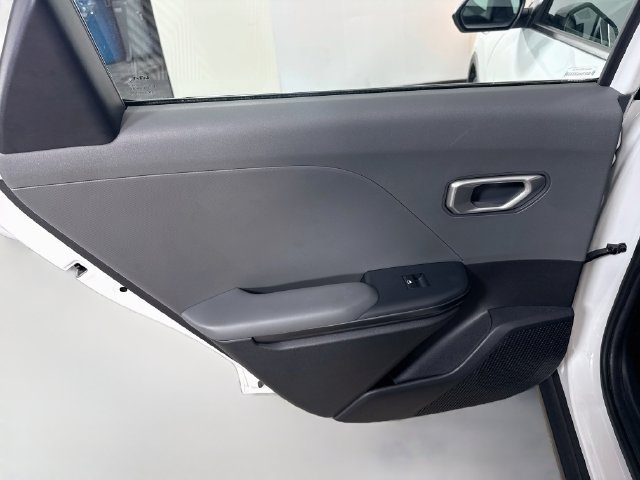 Used 2025 Kia K4 FWD image 25