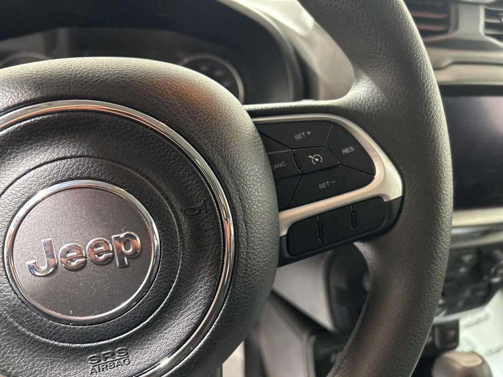 Used 2023 Jeep Renegade Latitude image 23