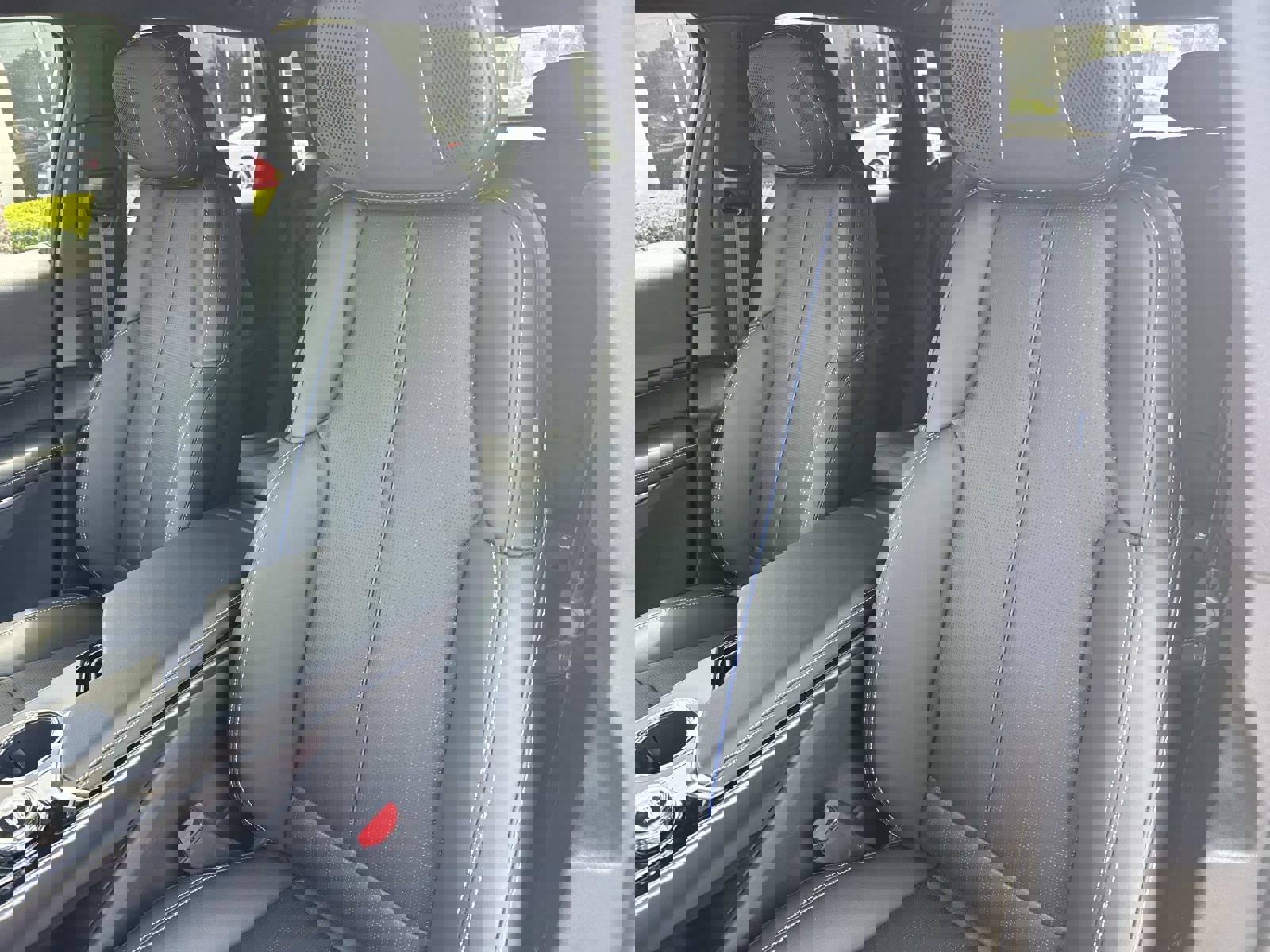 New 2026 Cadillac Lyriq V image 21