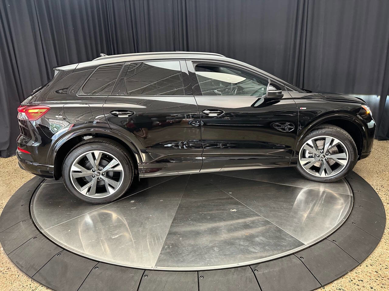 Used 2023 Audi Q4 e-tron Prestige w/ Black Optic Package AWD/4WD image 6