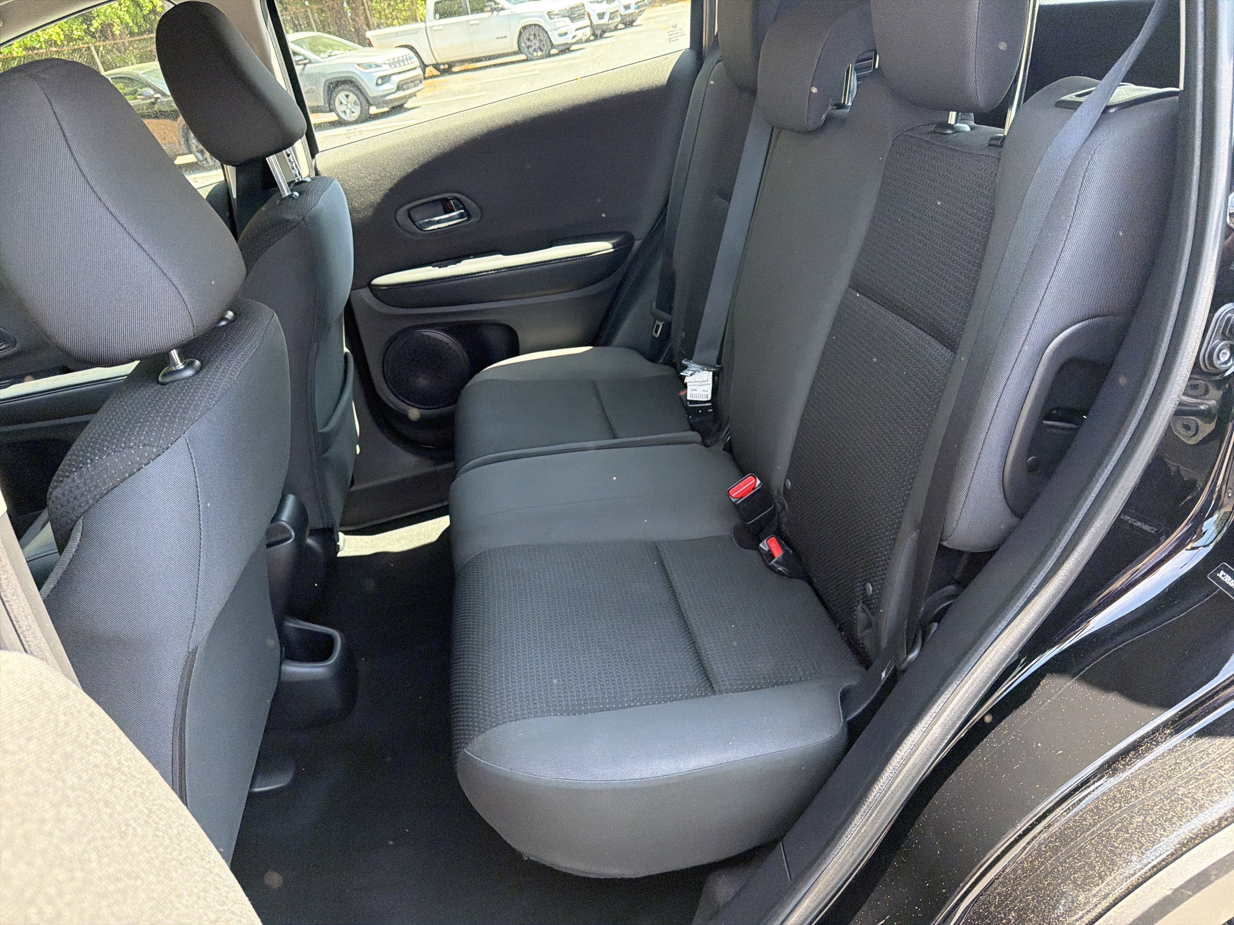 Used 2019 Honda HR-V LX image 24