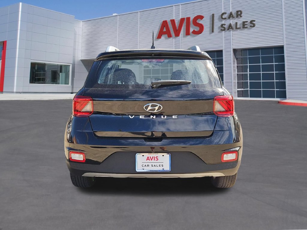 Used 2026 Hyundai Venue SEL FWD image 6