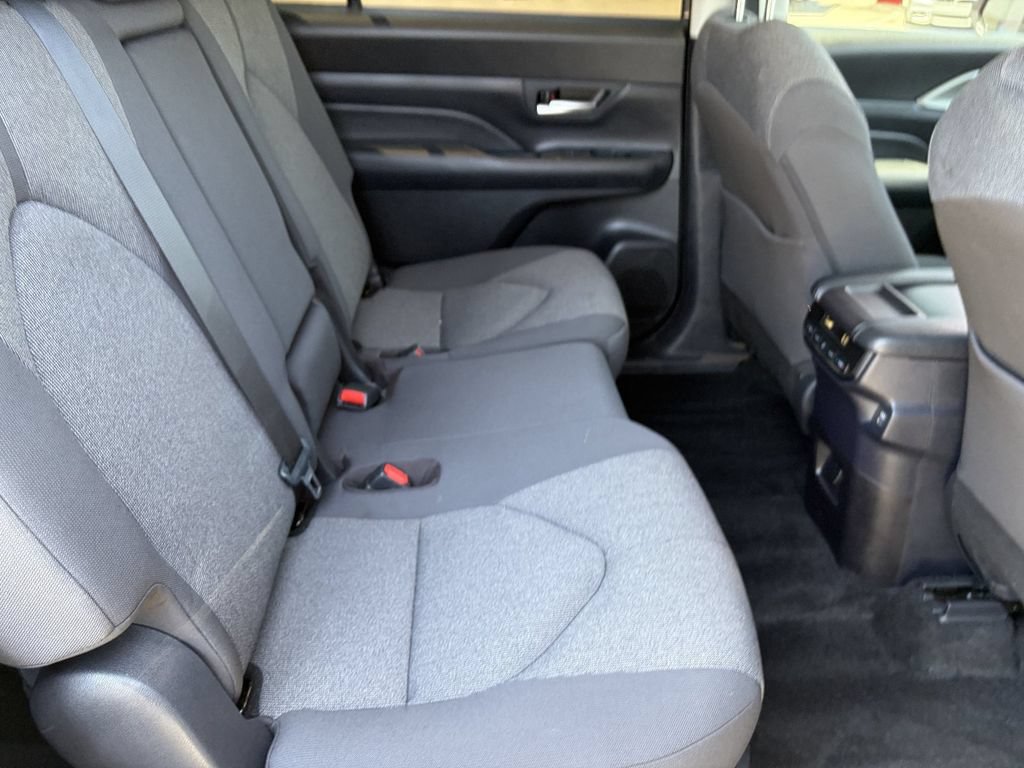 Certified 2025 Toyota Grand Highlander FWD image 18