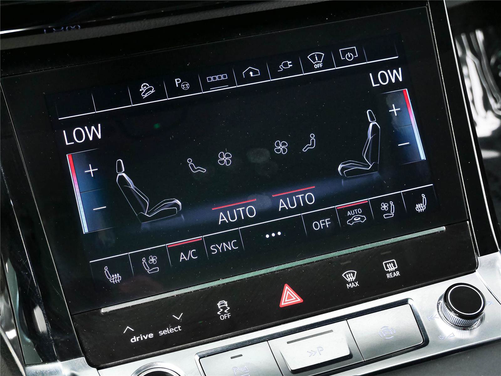 Used 2024 Audi Q8 e-tron Prestige w/ Prestige Package AWD/4WD image 17