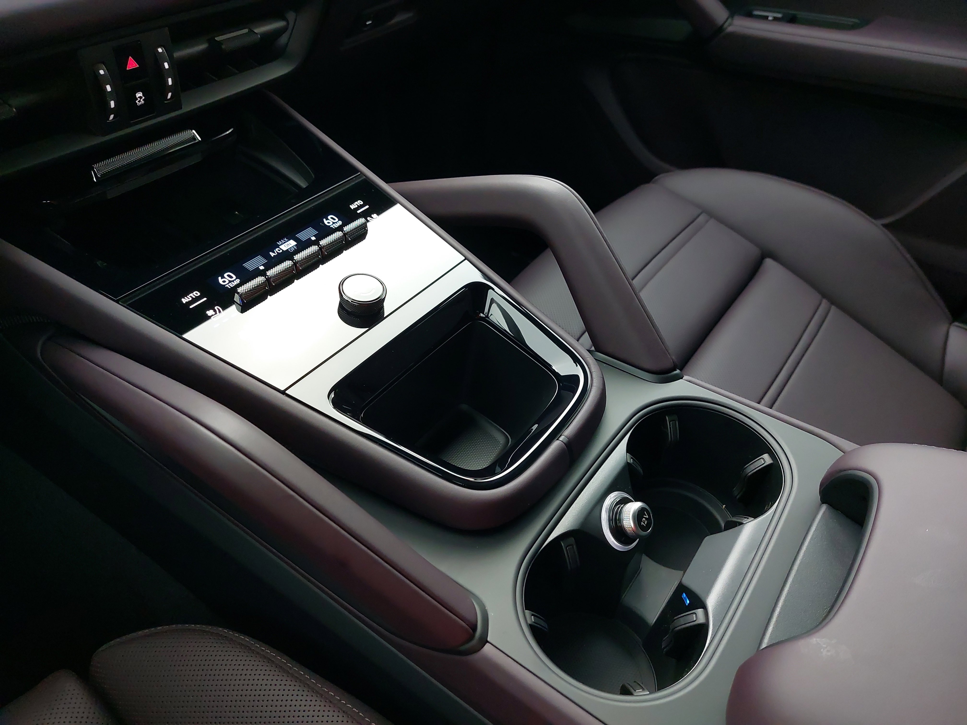 New 2025 Porsche Cayenne image 27