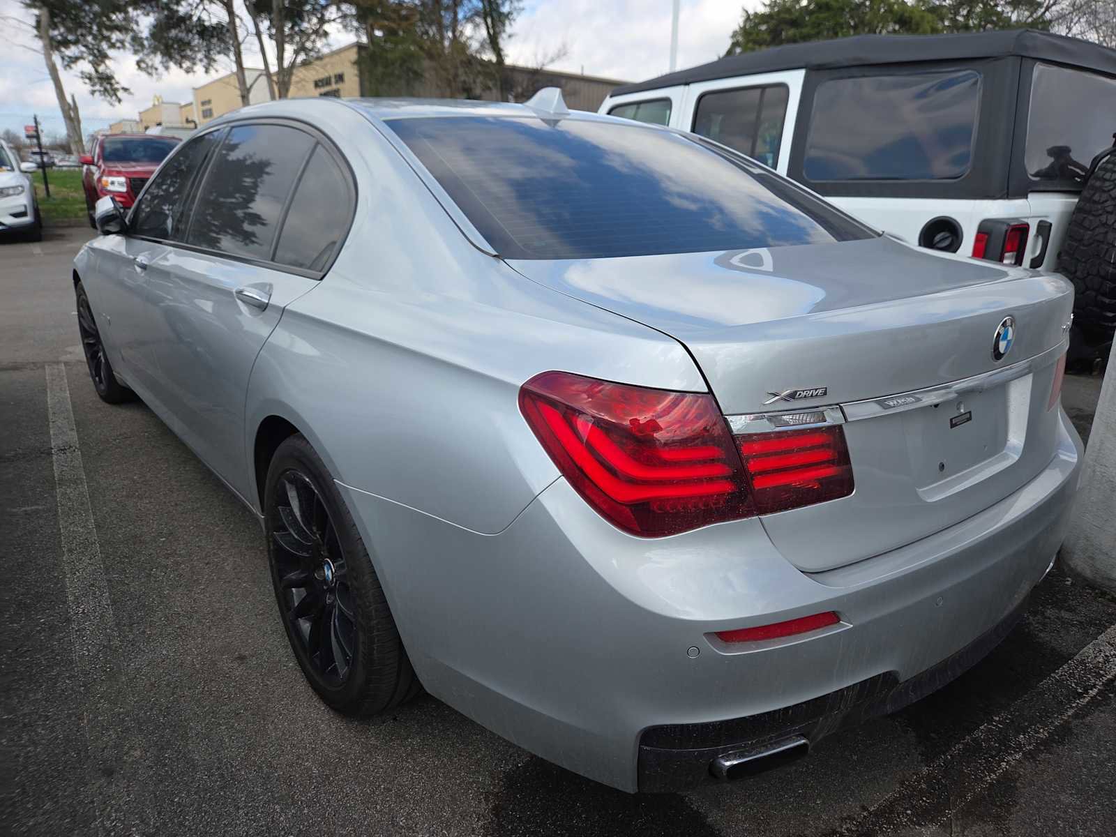 Used 2014 BMW 750Li xDrive image 6